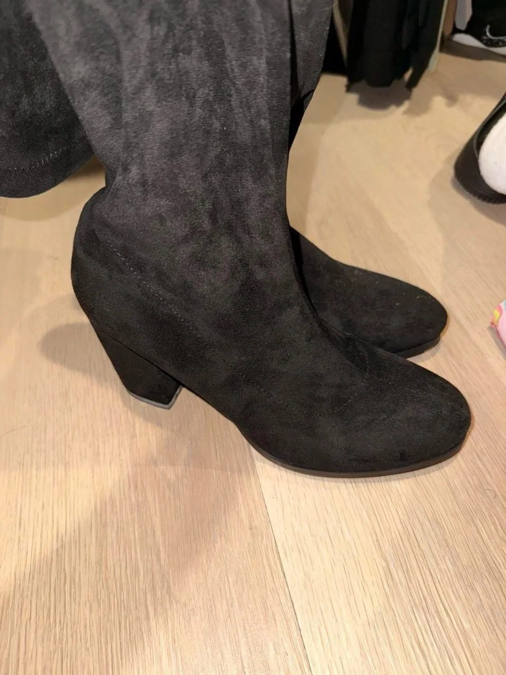 N/A classic black